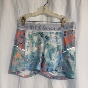 Lululemon spandex shorts